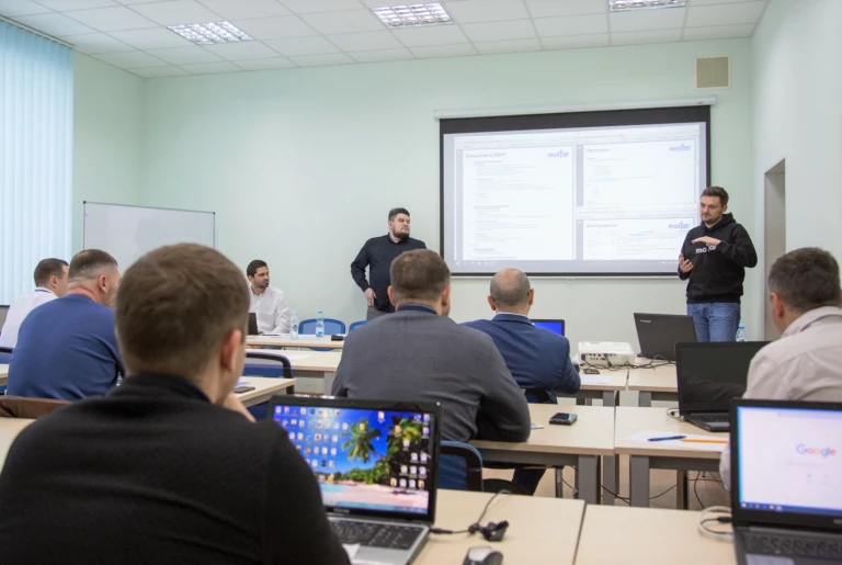 Зустріч засновника агентства National Research Agency Артема Старосєка із детективами НАБУ